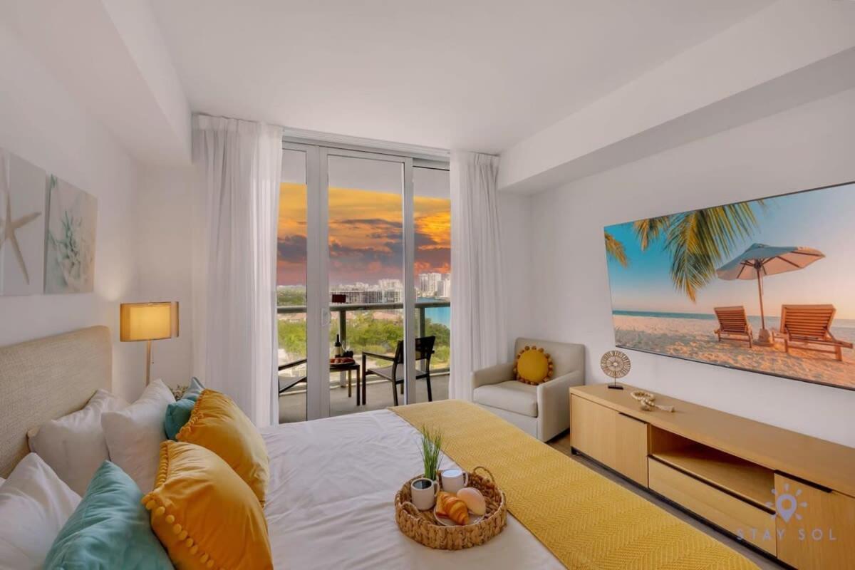 Infinite Views, Amazing Pool, Gym, Near Beach Plaja Hallandale Exterior foto