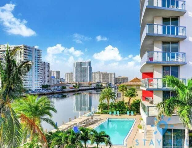 Infinite Views, Amazing Pool, Gym, Near Beach Plaja Hallandale Exterior foto