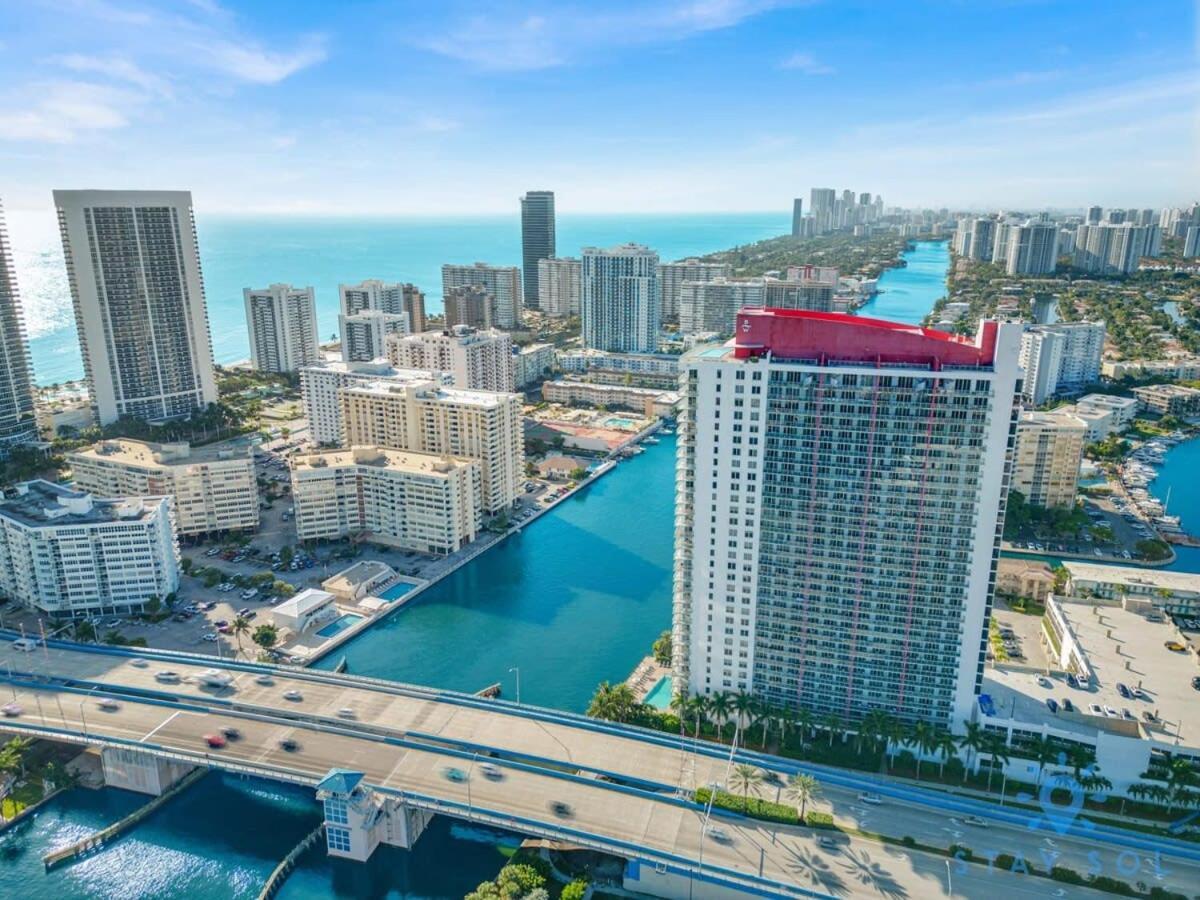 Infinite Views, Amazing Pool, Gym, Near Beach Plaja Hallandale Exterior foto