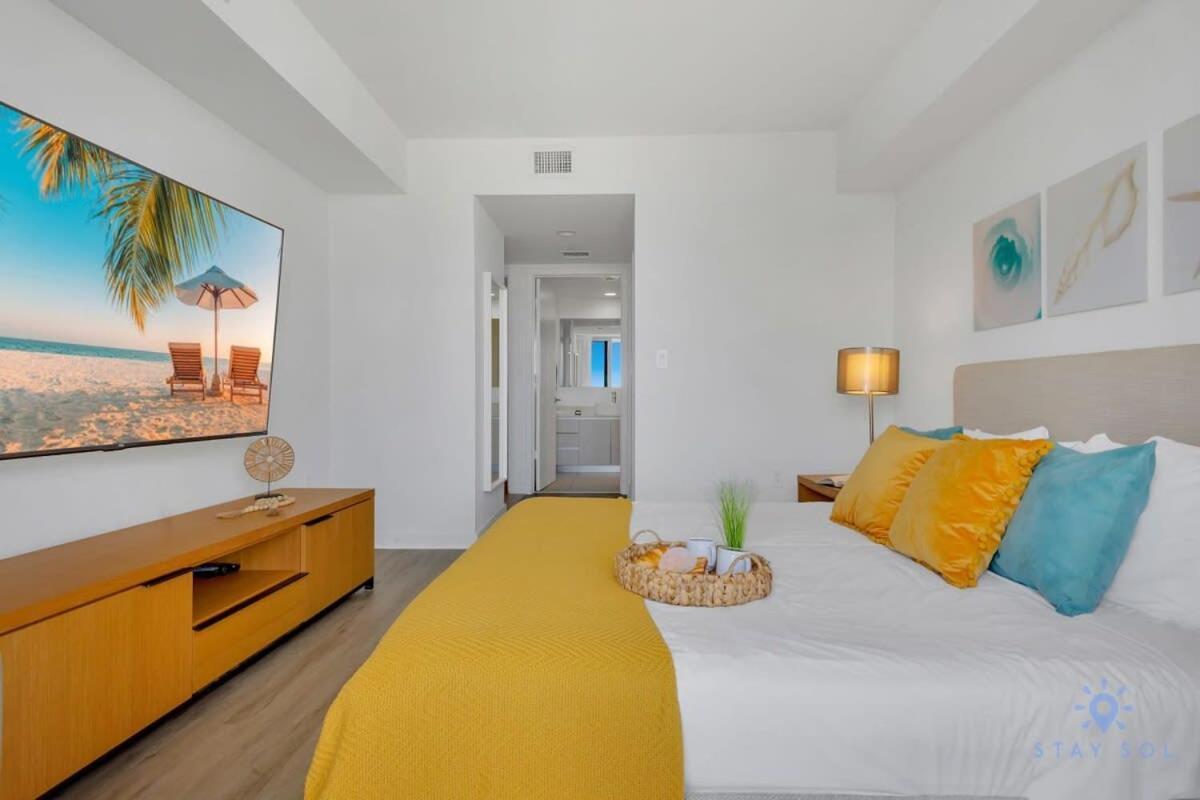 Infinite Views, Amazing Pool, Gym, Near Beach Plaja Hallandale Exterior foto