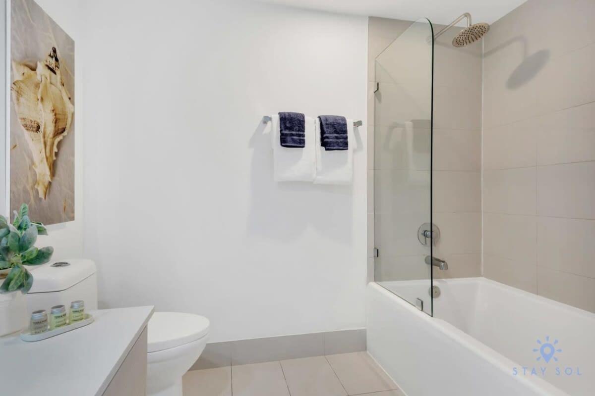 Infinite Views, Amazing Pool, Gym, Near Beach Plaja Hallandale Exterior foto