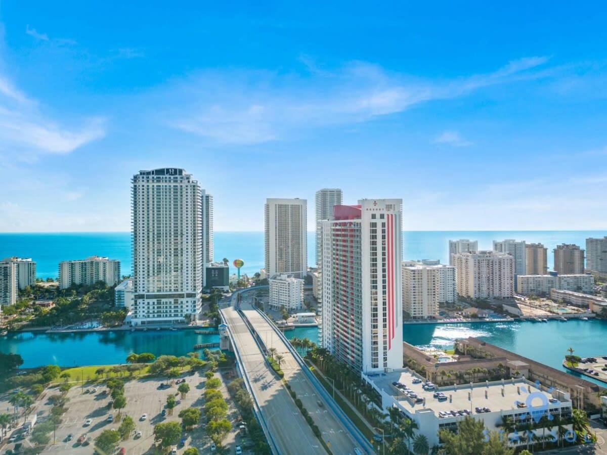 Infinite Views, Amazing Pool, Gym, Near Beach Plaja Hallandale Exterior foto