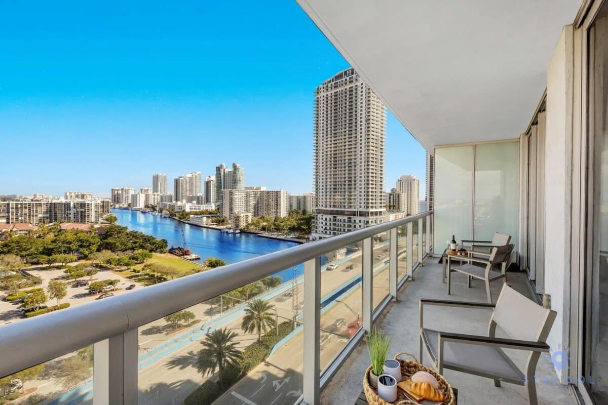 Infinite Views, Amazing Pool, Gym, Near Beach Plaja Hallandale Exterior foto