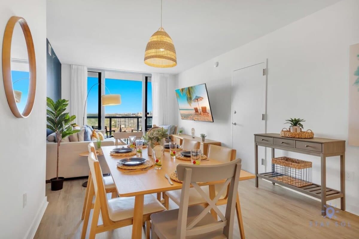 Infinite Views, Amazing Pool, Gym, Near Beach Plaja Hallandale Exterior foto